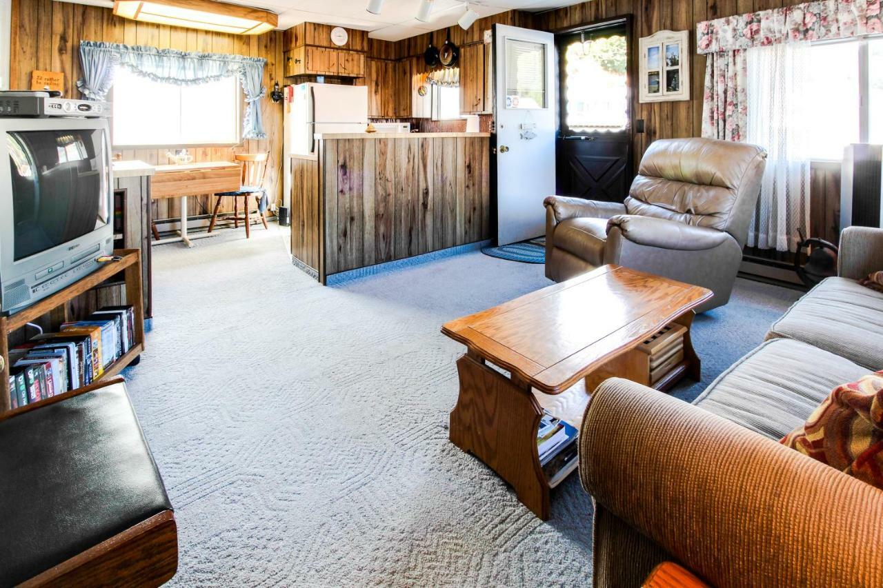 Scenic Bay Float Home Hideaway Athol Exterior foto