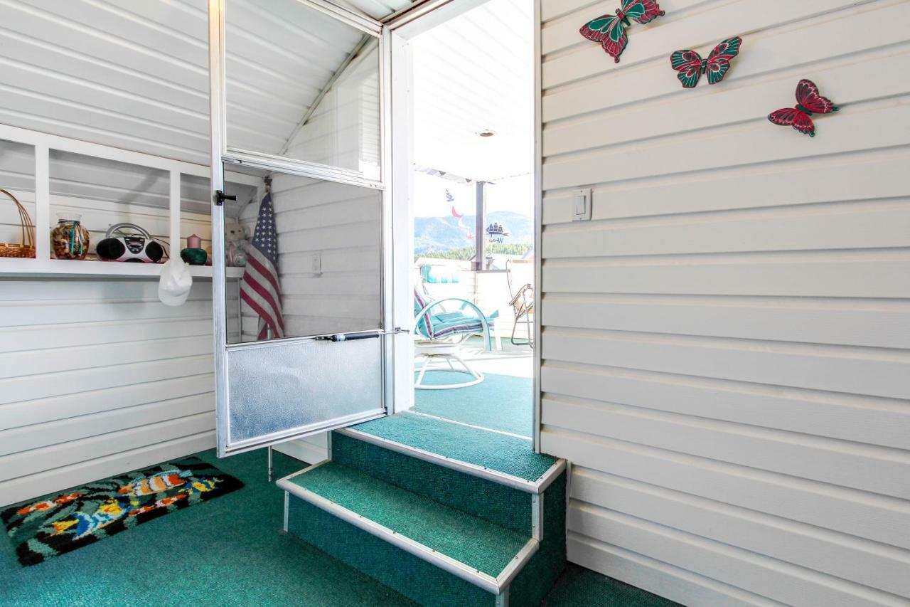 Scenic Bay Float Home Hideaway Athol Exterior foto
